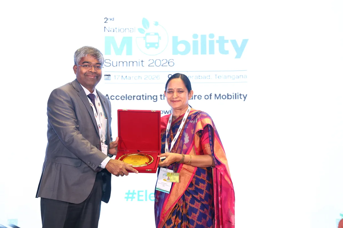 A memento presented to a woman official at the National Mobility Summit